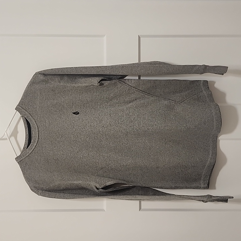 Grey Volcom shirt